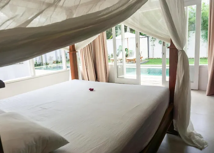 Damgan Villa *
