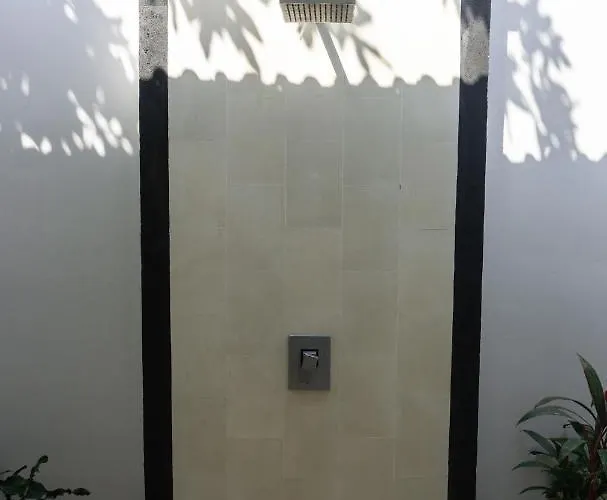 Damgan Villa *